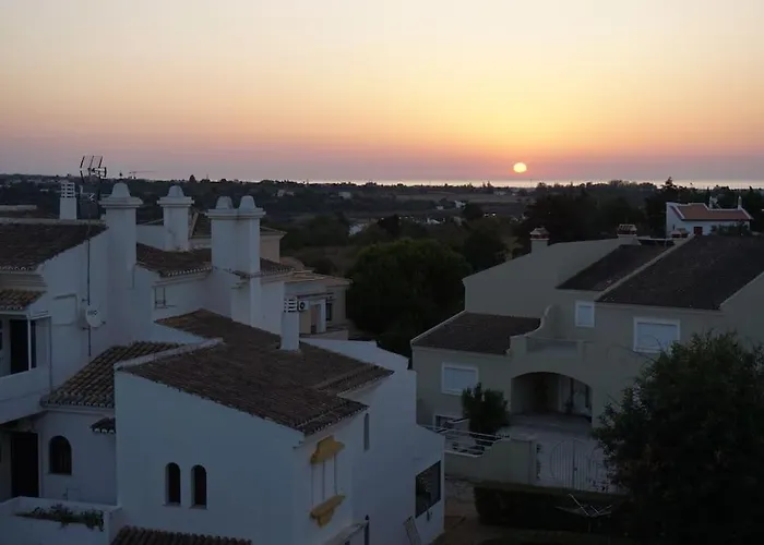 Ninho Azul タヴィラ